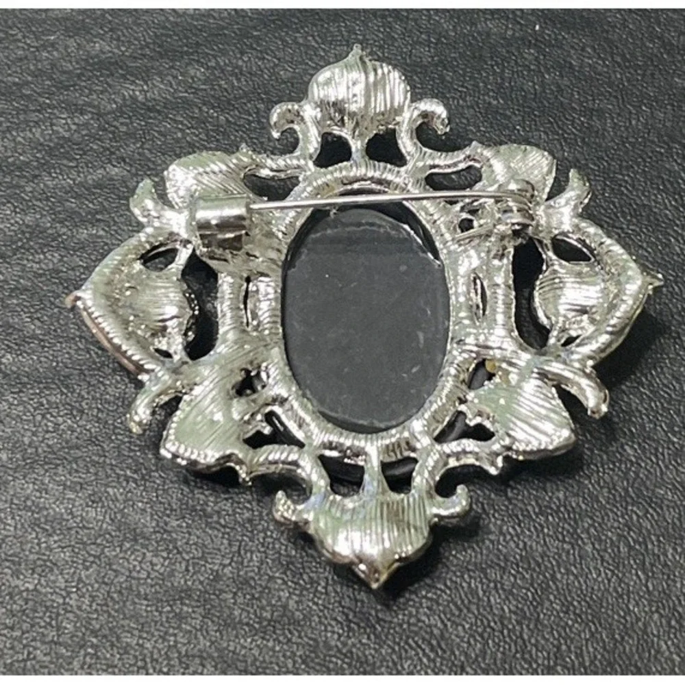 Cameo Brooch Drop Blue Oval Silver Tone Rhinestones Pin Gothic Vintage‎ Style